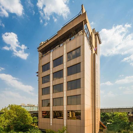 Hotel Peninsula Redpine Mumbai Exterior photo