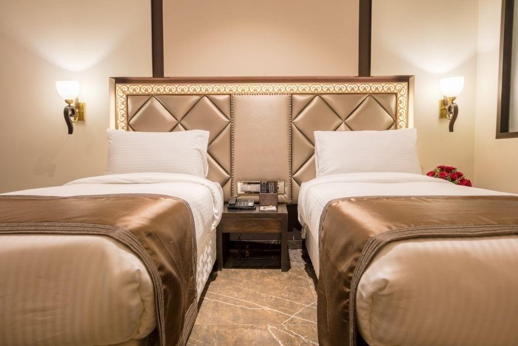 Hotel Peninsula Redpine Mumbai Exterior photo
