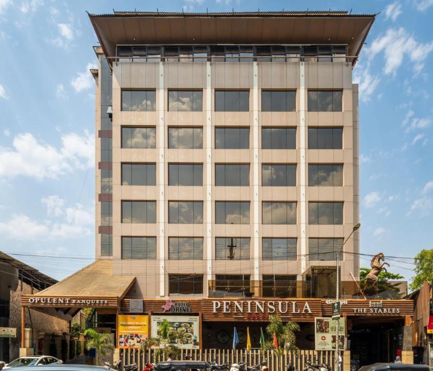 Hotel Peninsula Redpine Mumbai Exterior photo