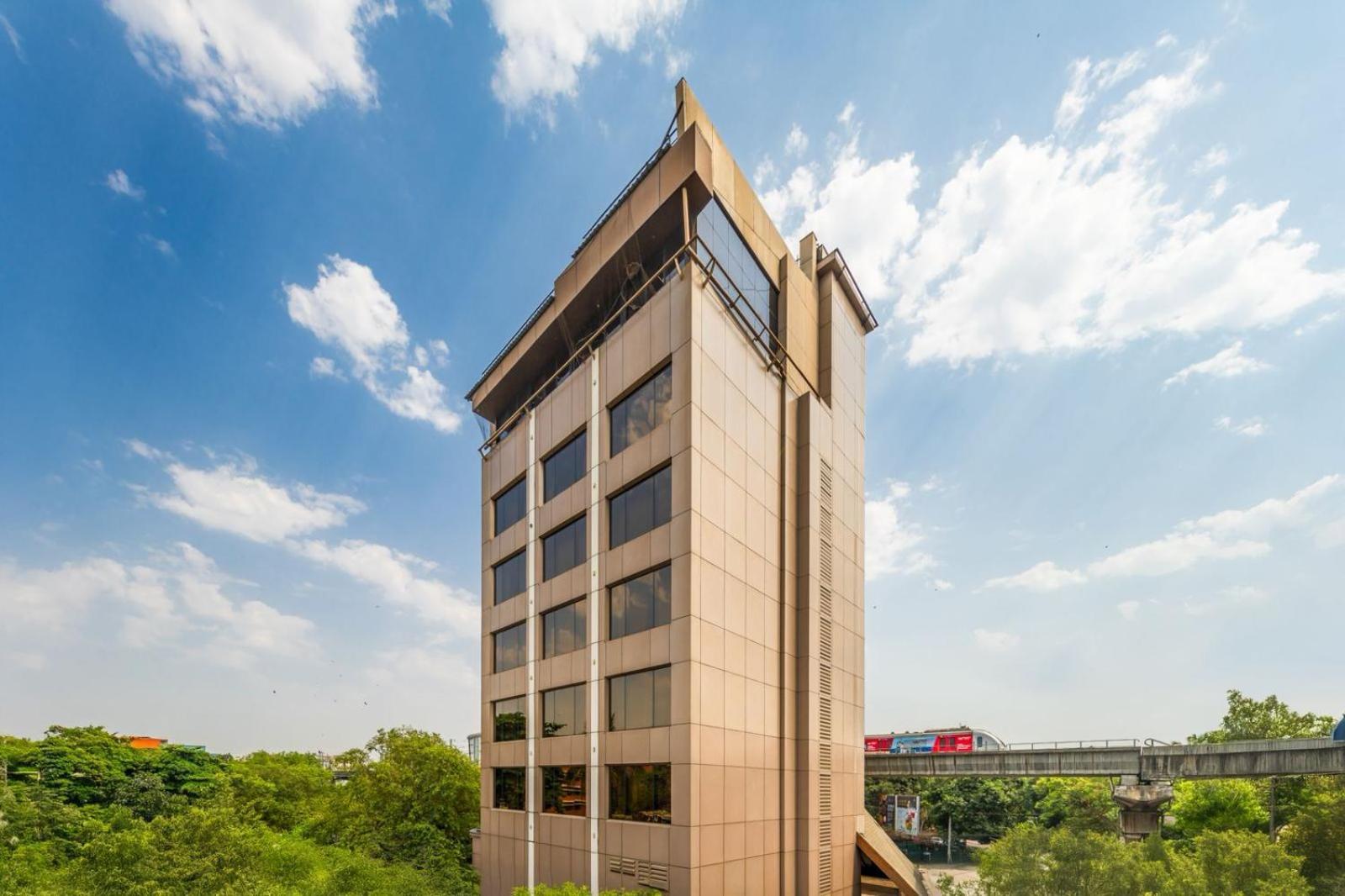 Hotel Peninsula Redpine Mumbai Exterior photo