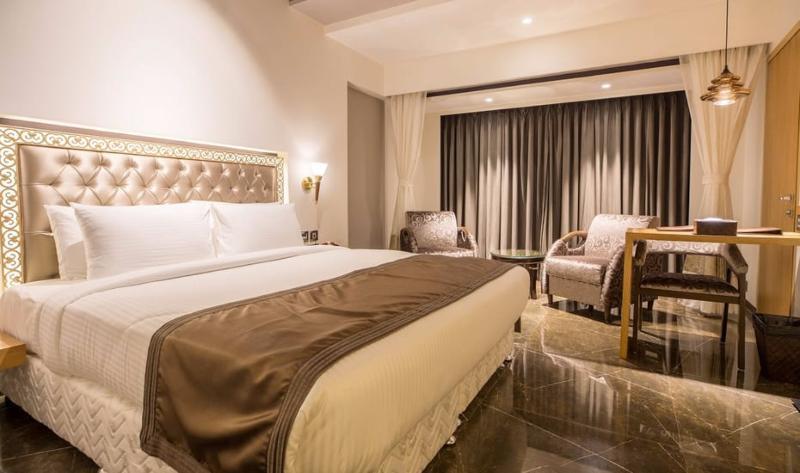 Hotel Peninsula Redpine Mumbai Exterior photo