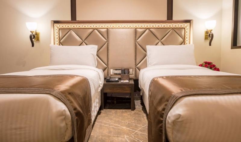 Hotel Peninsula Redpine Mumbai Exterior photo