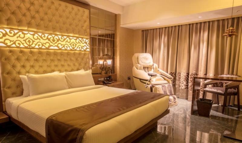 Hotel Peninsula Redpine Mumbai Exterior photo