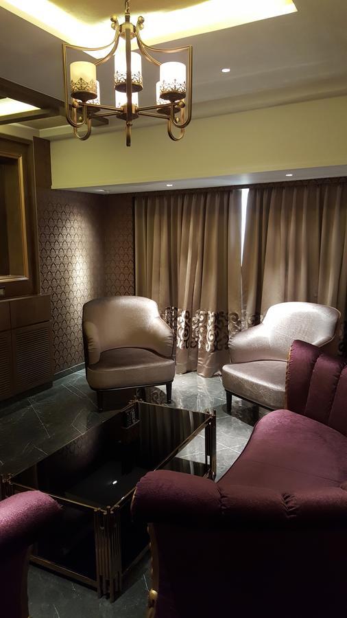 Hotel Peninsula Redpine Mumbai Exterior photo