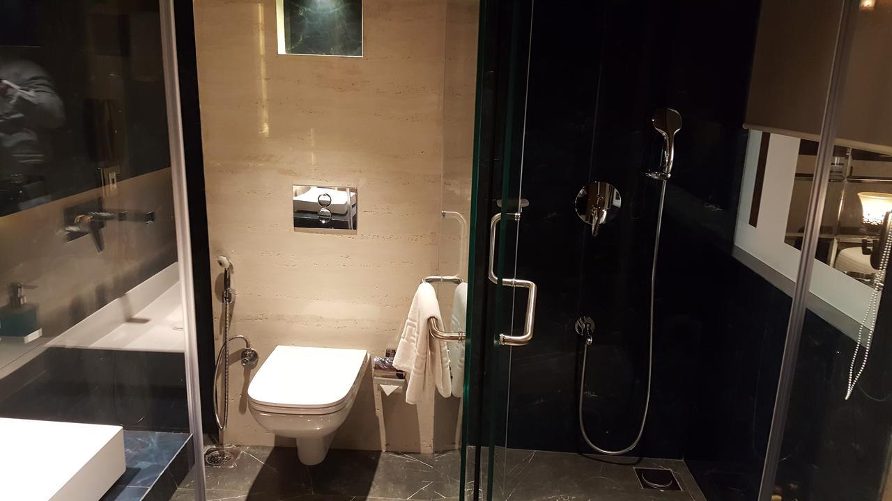 Hotel Peninsula Redpine Mumbai Exterior photo